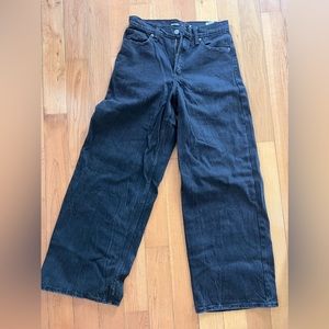 Old Navy wide leg high rise jeans size 4 never worn